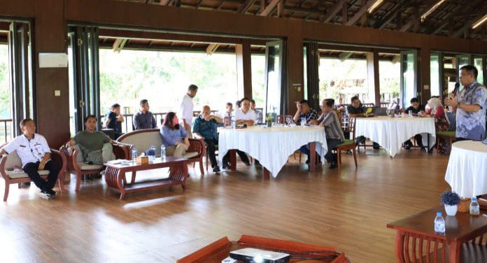 Bupati Sam Sachrul Mamonto Buka Kegiatan Coaching Clinic dan Evaluasi Renja-Renstra 2022